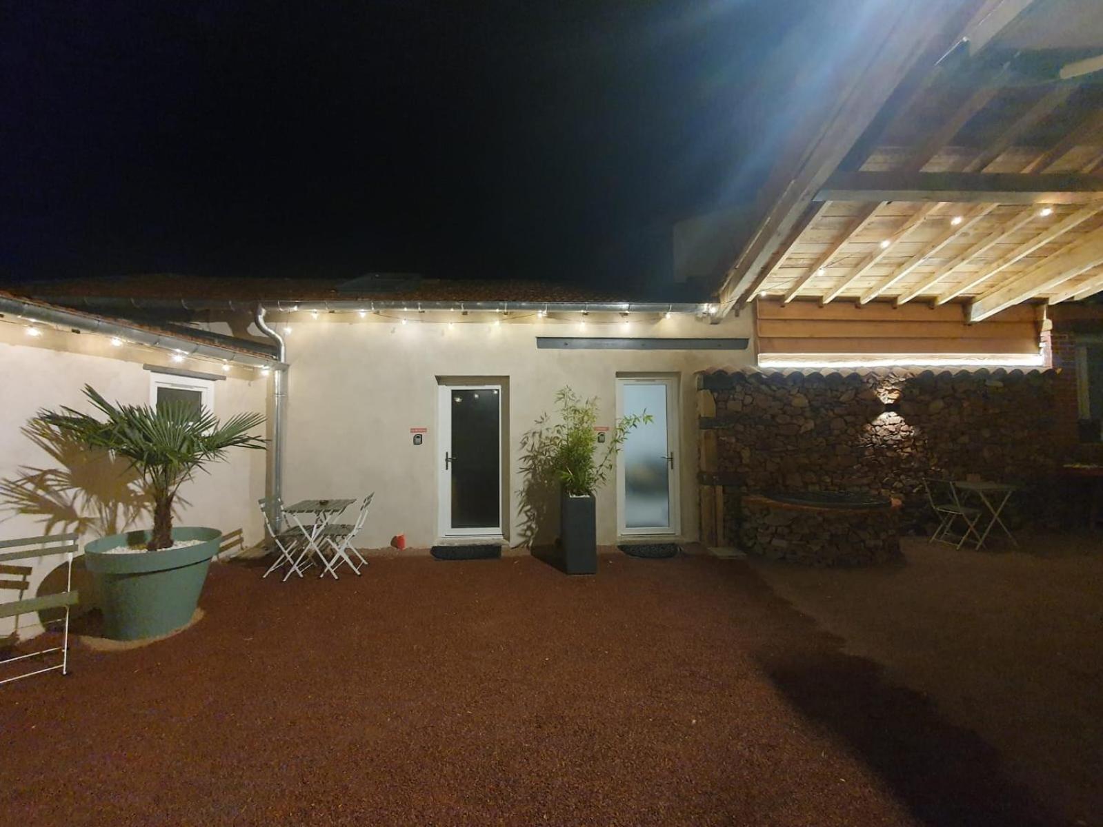 Riorges Le Boheme, Sauna & Spa מראה חיצוני תמונה