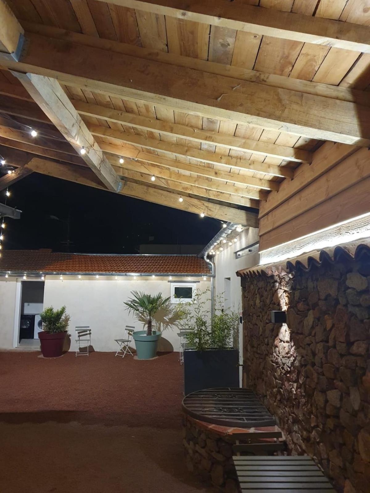 Riorges Le Boheme, Sauna & Spa מראה חיצוני תמונה